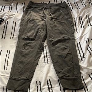 Athleta Trekkie north jogger